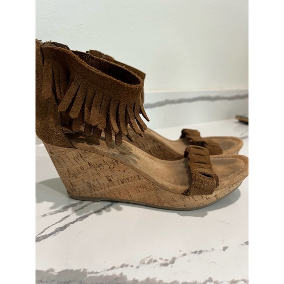 Minnetonka‎ Wedge Heel Fringe Shoes Size 8 - Picture 1 of 7